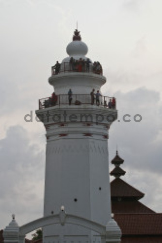 menara masjid agung banten - DATATEMPO