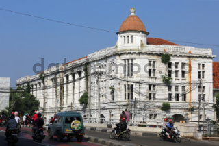 gedung tua di kawasan kota tua - DATATEMPO